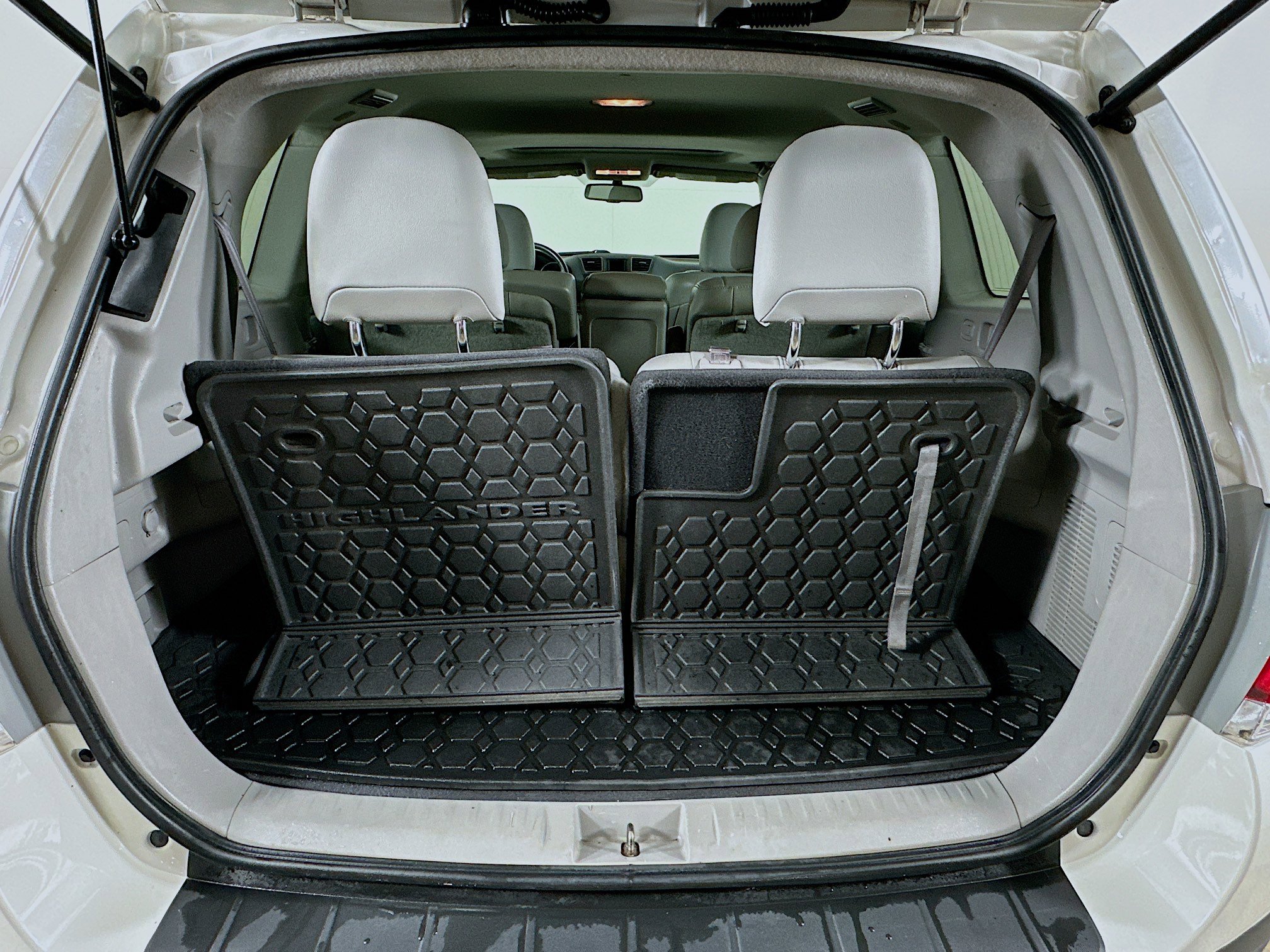 Used 2013 Toyota Highlander Limited image 31