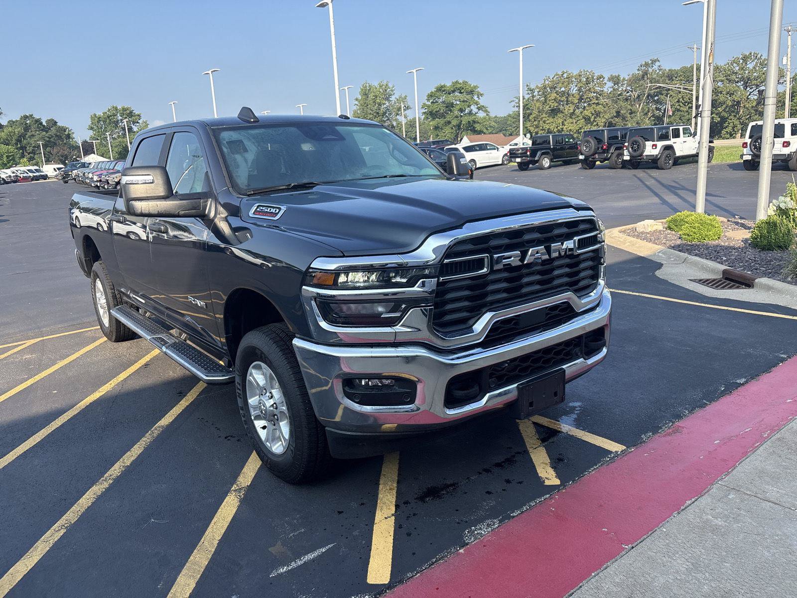 Used 2025 RAM 2500 Big Horn AWD/4WD image 3