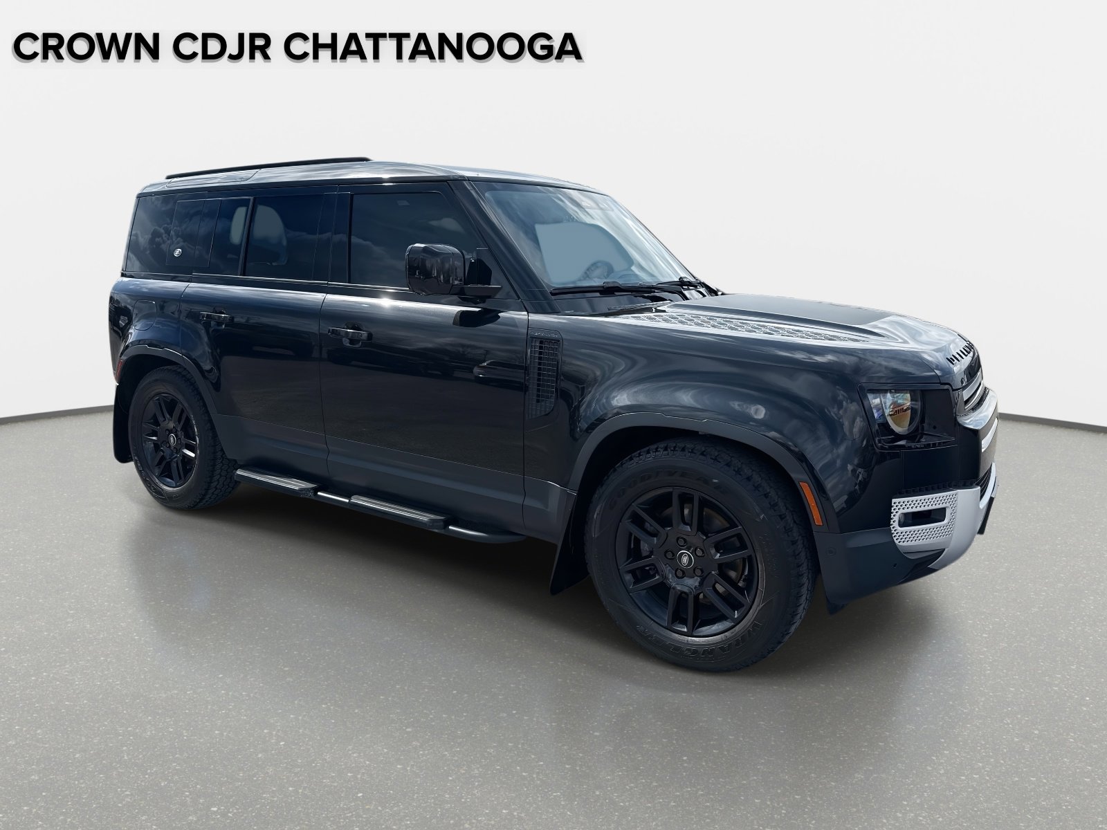 Used 2022 Land Rover Defender 110 S image 2