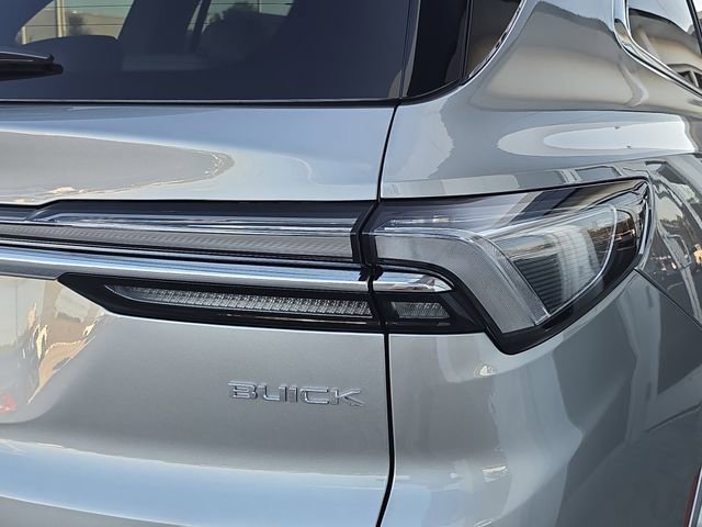 New 2026 Buick Enclave Avenir w/ Super Cruise Package FWD image 8