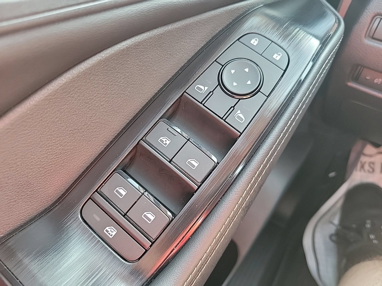 Certified 2026 Nissan Rogue SV AWD/4WD image 29