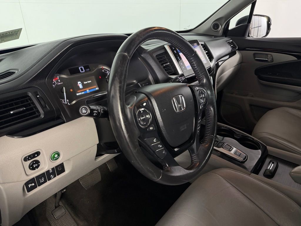 Used 2017 Honda Pilot Touring image 20