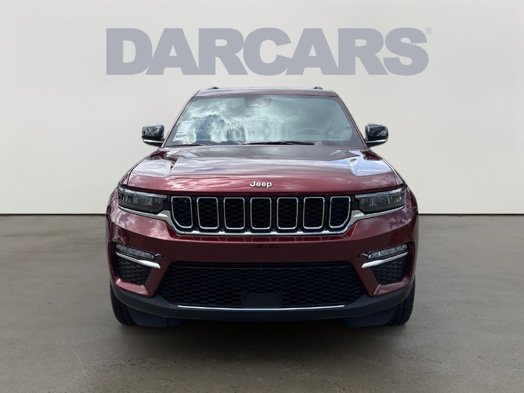 Used 2025 Jeep Grand Cherokee Limited AWD/4WD image 2