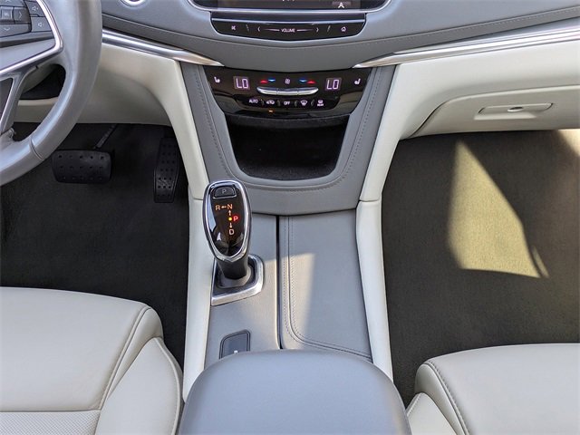 Used 2018 Cadillac XT5 Luxury image 17