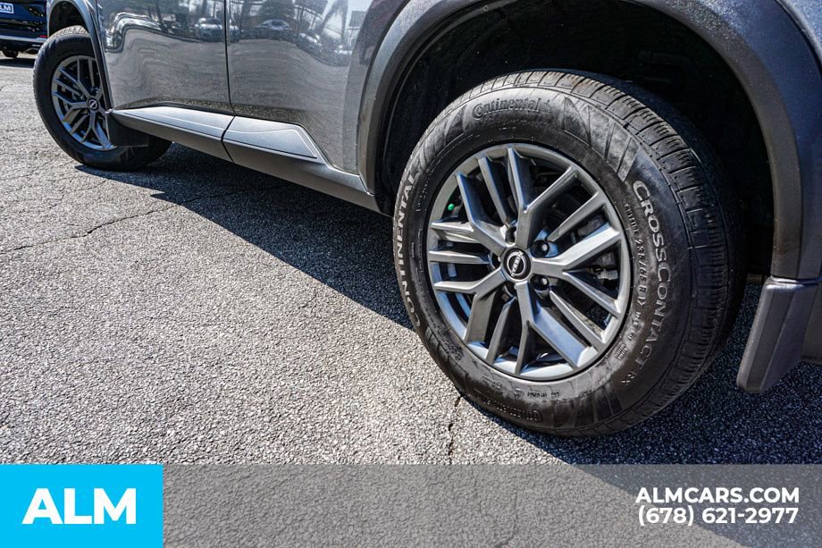 Used 2023 Nissan Rogue S image 16