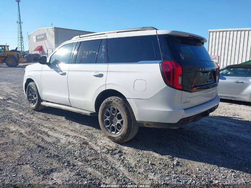 Used 2025 Ford Expedition Active image 4