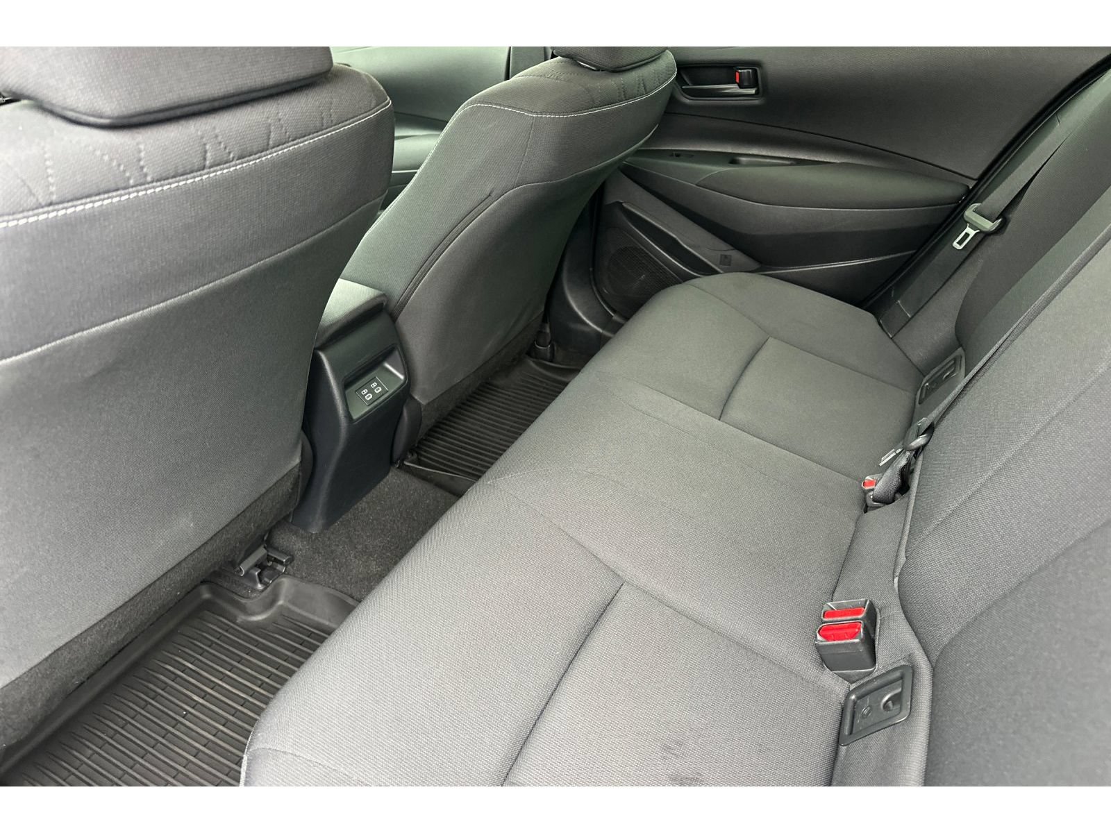 Used 2025 Toyota Corolla LE w/ LE Premium Package FWD image 13