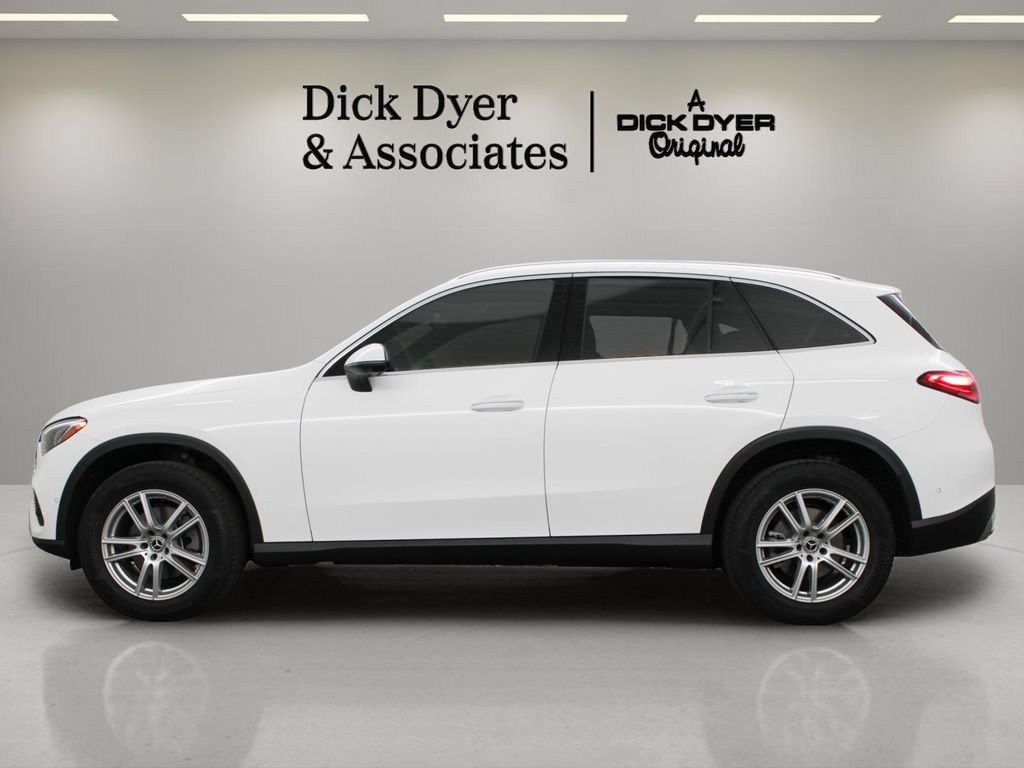 Used 2026 Mercedes-Benz GLC 300 4MATIC image 15