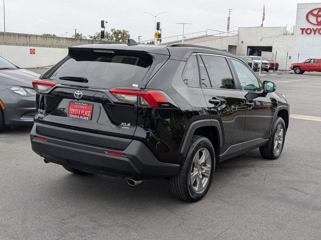 Used 2024 Toyota RAV4 XLE AWD/4WD image 8