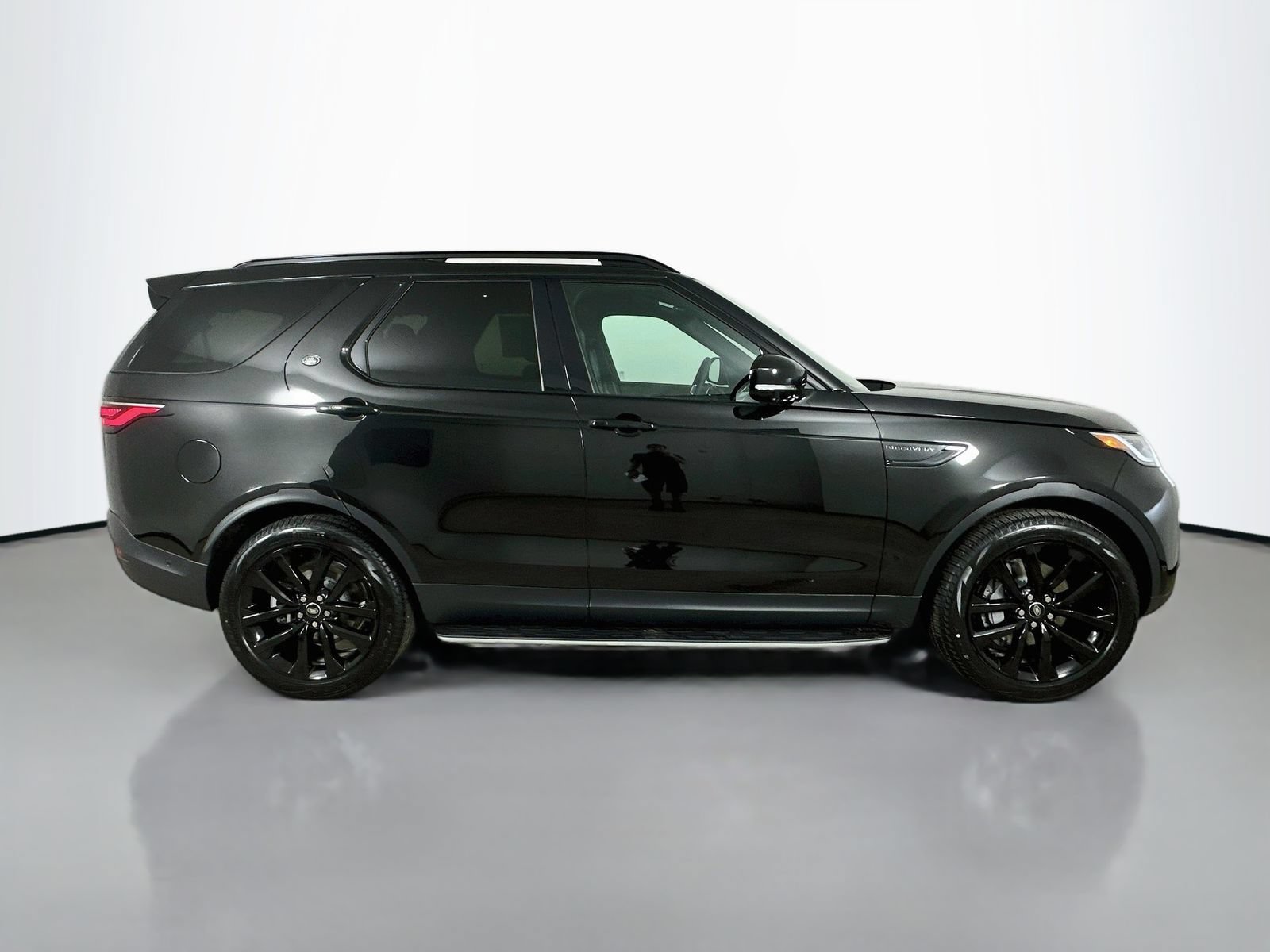 New 2026 Land Rover Discovery S AWD/4WD image 4