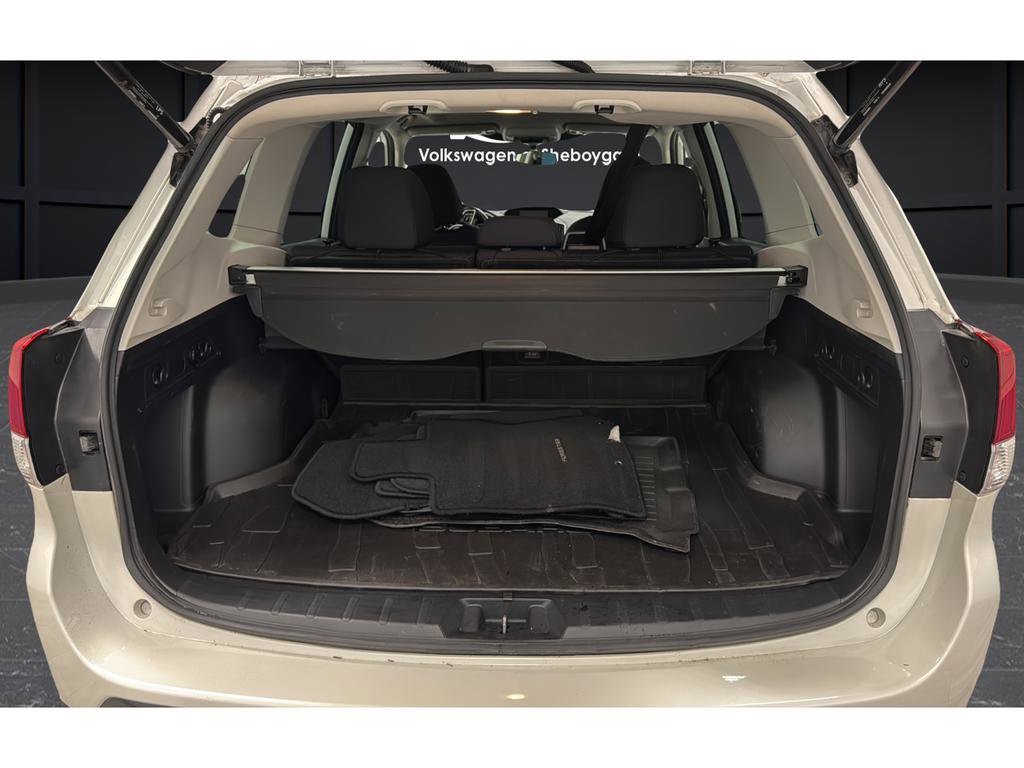 Used 2022 Subaru Forester Premium image 27