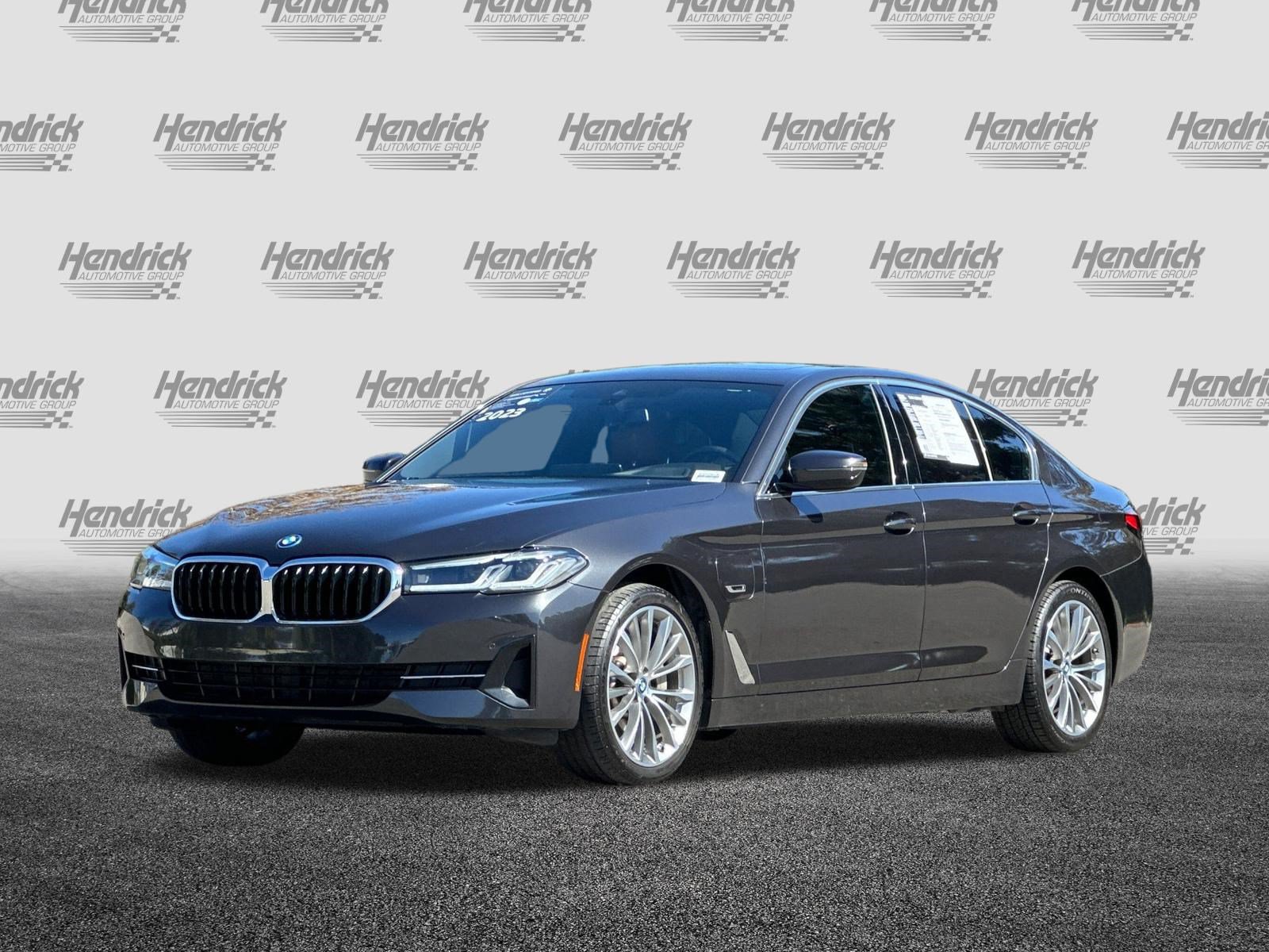Used 2023 BMW 530e w/ Premium Package RWD image 9