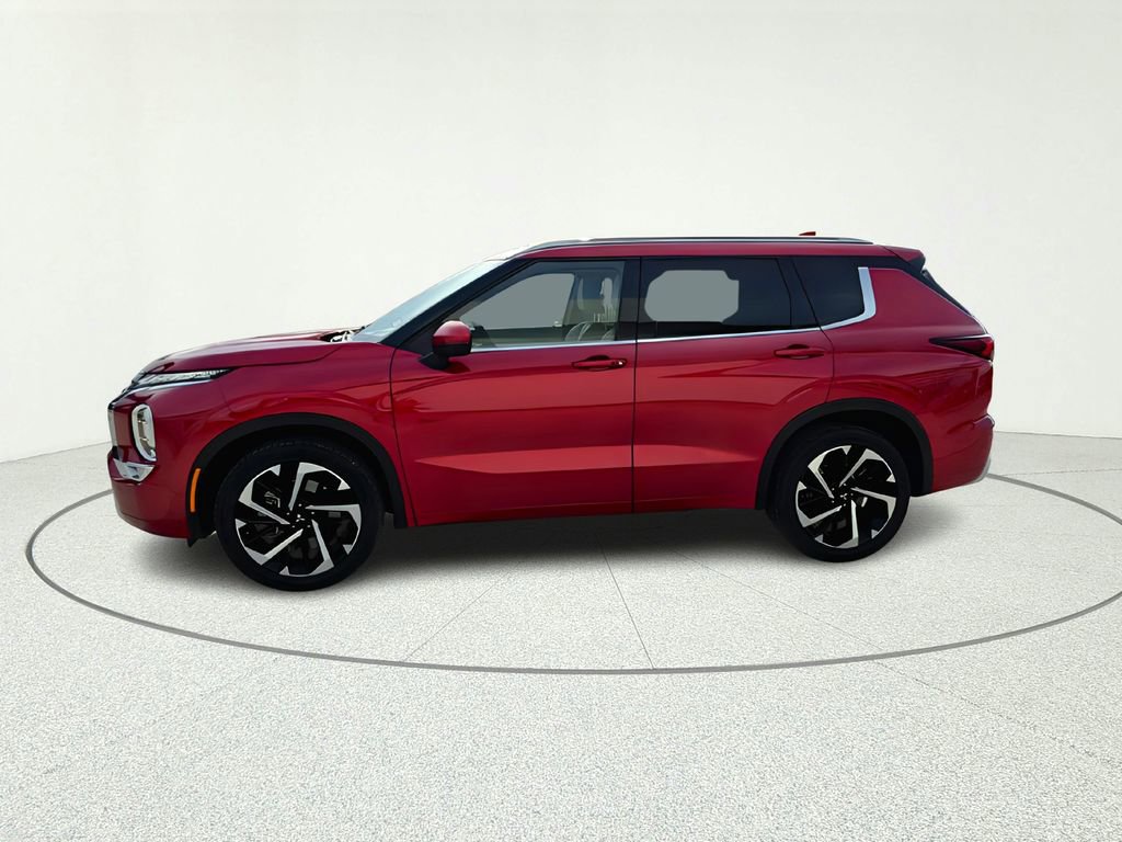 Used 2024 Mitsubishi Outlander SEL FWD image 3