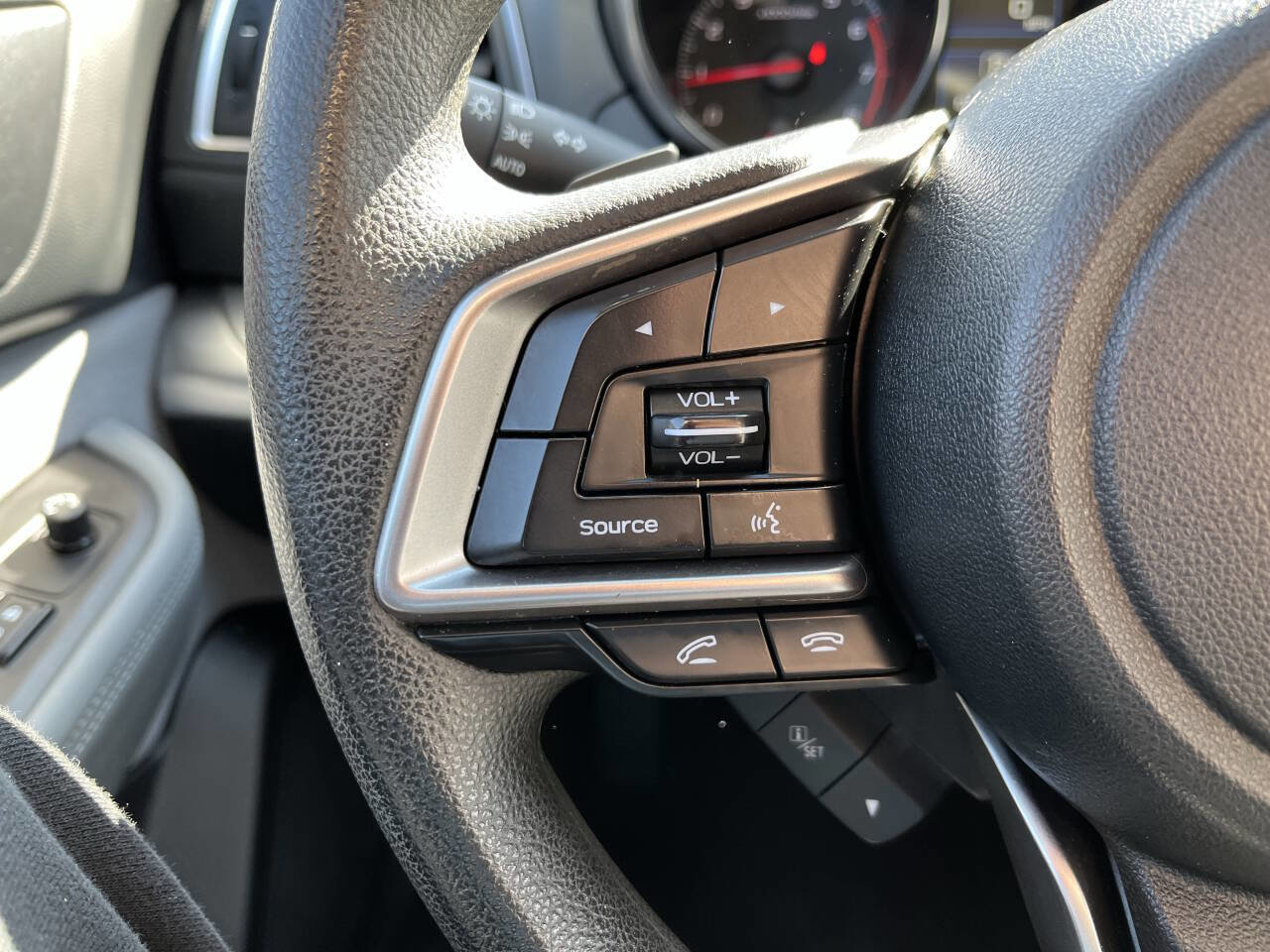 Used 2018 Subaru Legacy 2.5i AWD/4WD image 17
