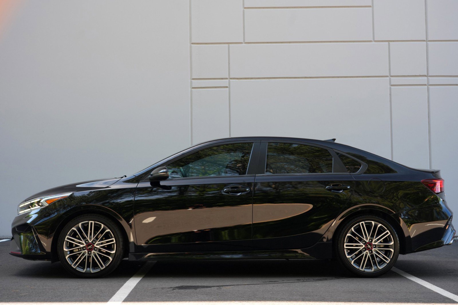 Used 2023 Kia Forte GT FWD image 8