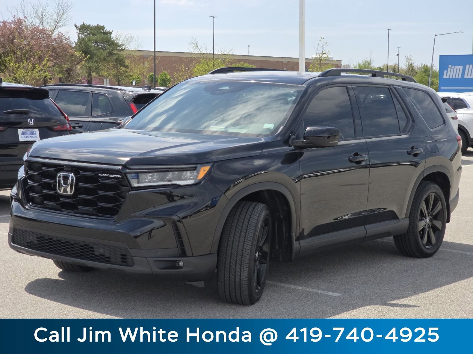 Certified 2025 Honda Pilot Black Edition image 15