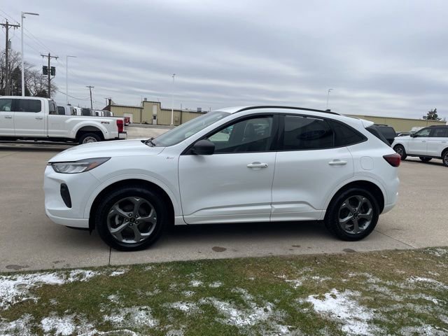 Used 2023 Ford Escape ST-Line image 4