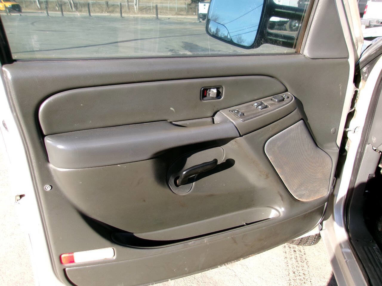 Used 2006 Chevrolet Silverado 3500 4x4 Regular Cab w/ Skid Plate Package image 14