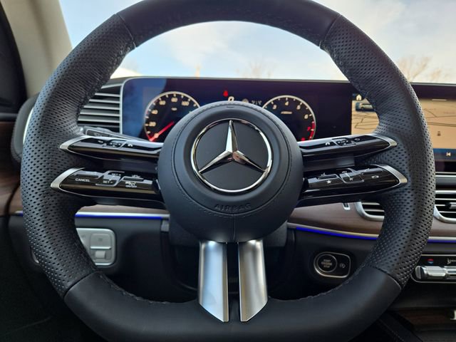New 2026 Mercedes-Benz GLS 580 4MATIC image 18