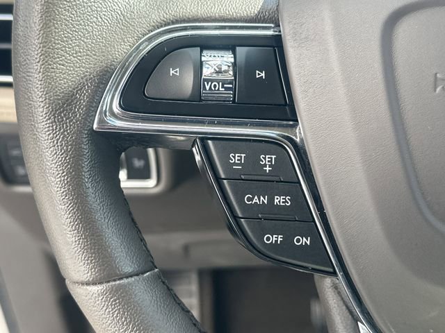 Certified 2023 Lincoln Nautilus FWD w/ Premium Package image 25