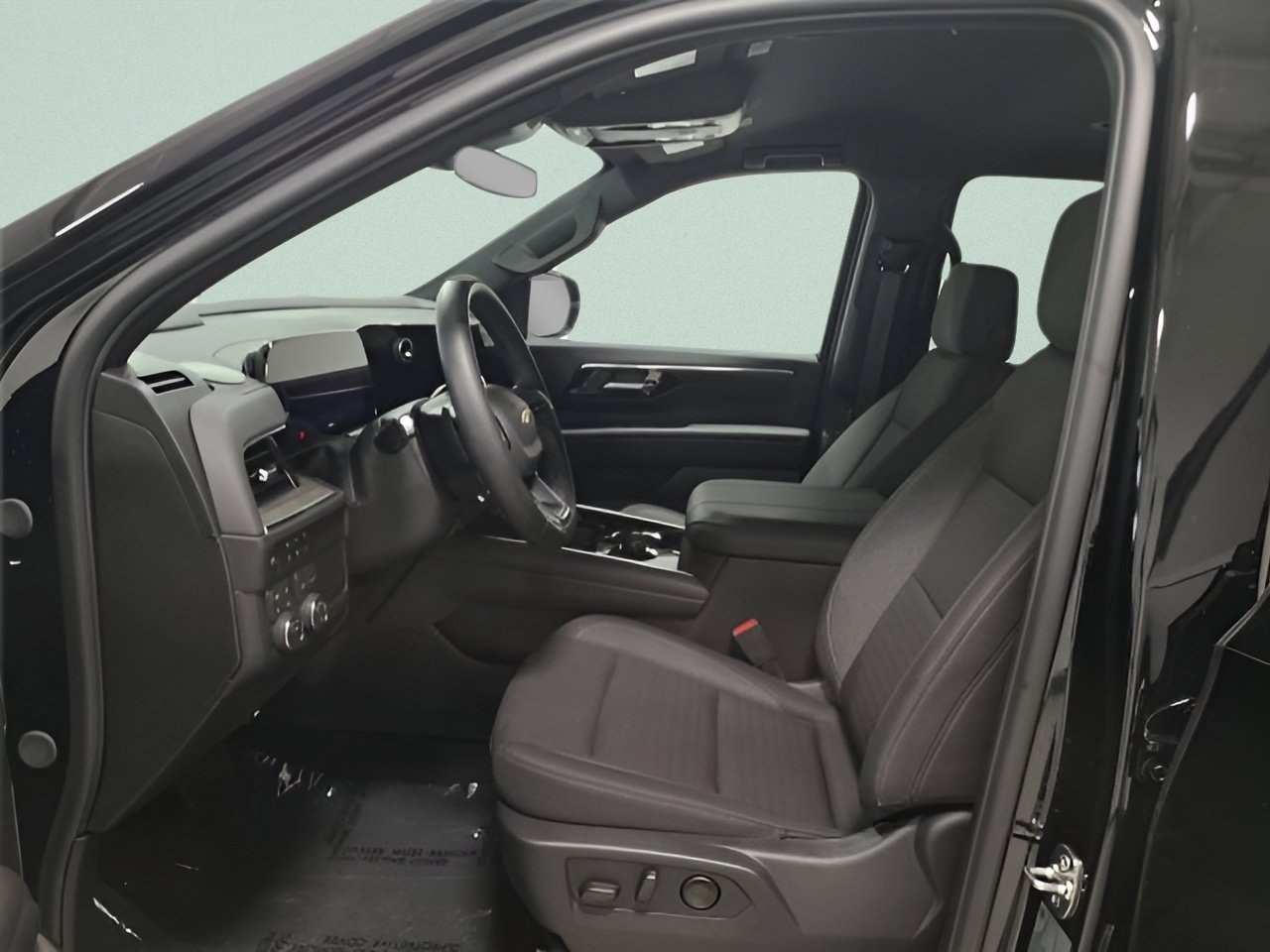 Used 2026 Chevrolet Suburban LS AWD/4WD image 16