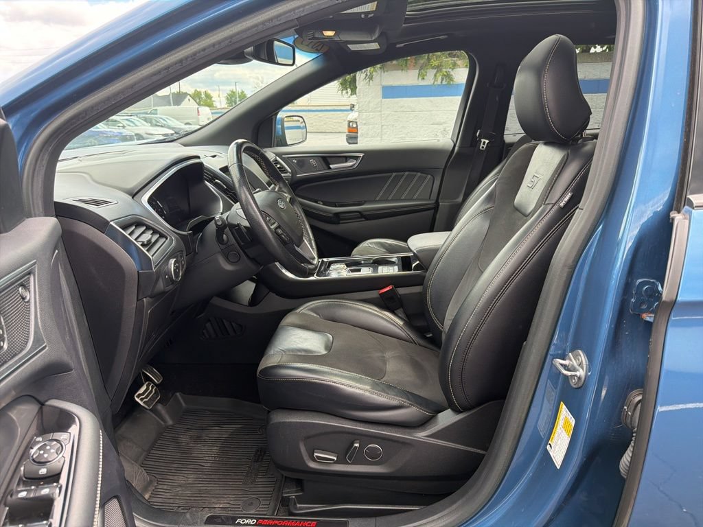 Used 2019 Ford Edge ST w/ Equipment Group 401A AWD/4WD image 17