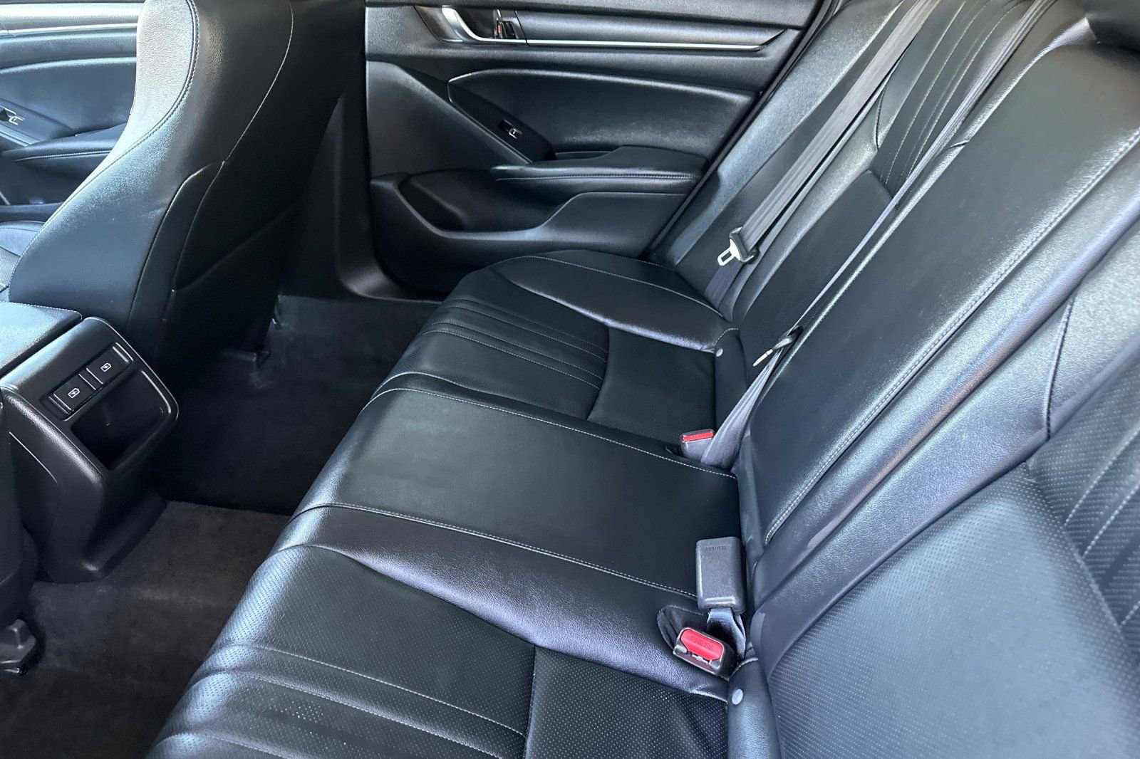 Used 2022 Honda Accord Sport Special Edition image 12