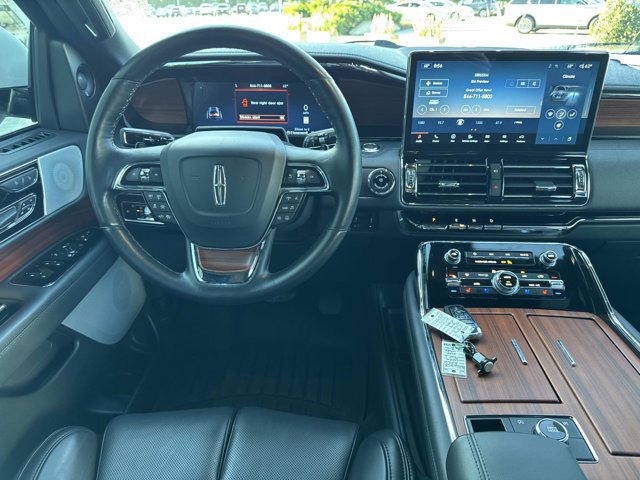 Certified 2024 Lincoln Navigator L Reserve image 28