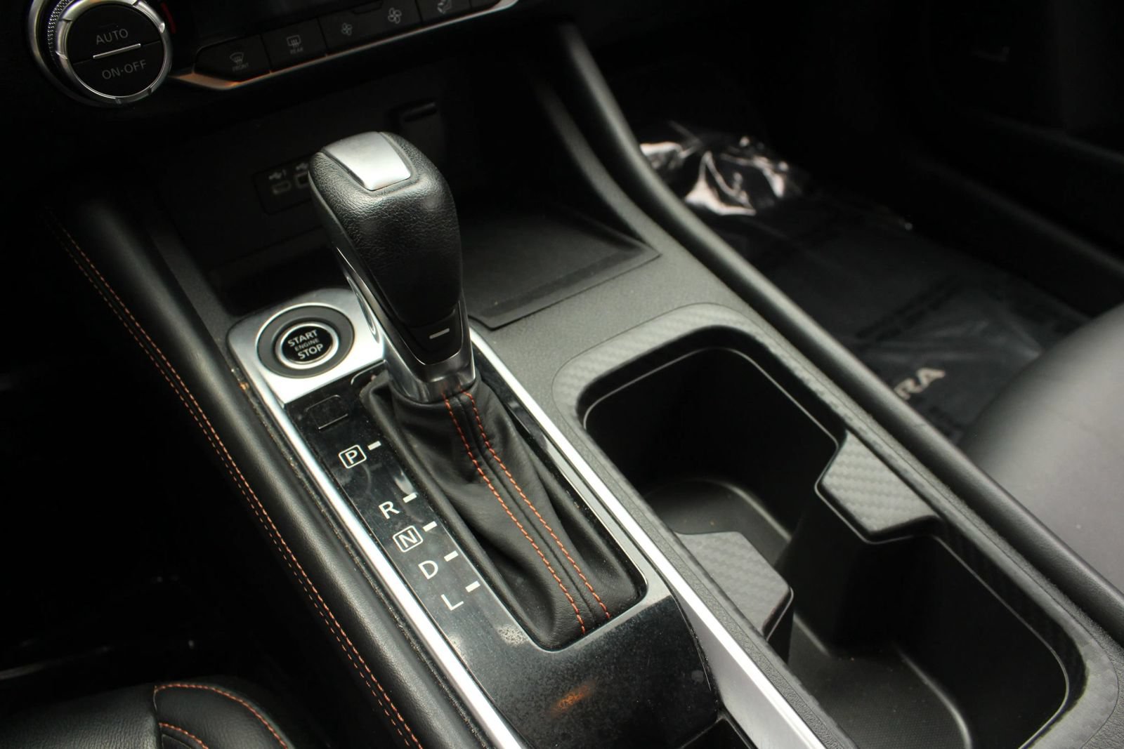 Used 2023 Nissan Sentra SR w/ SR Premium Package FWD image 34
