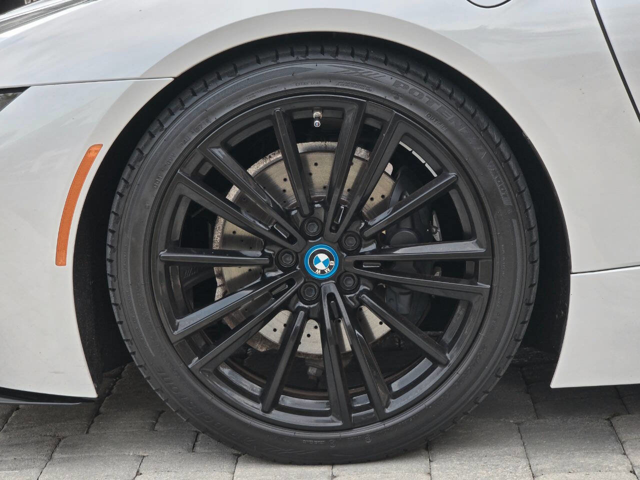 Used 2019 BMW i8 Coupe image 49