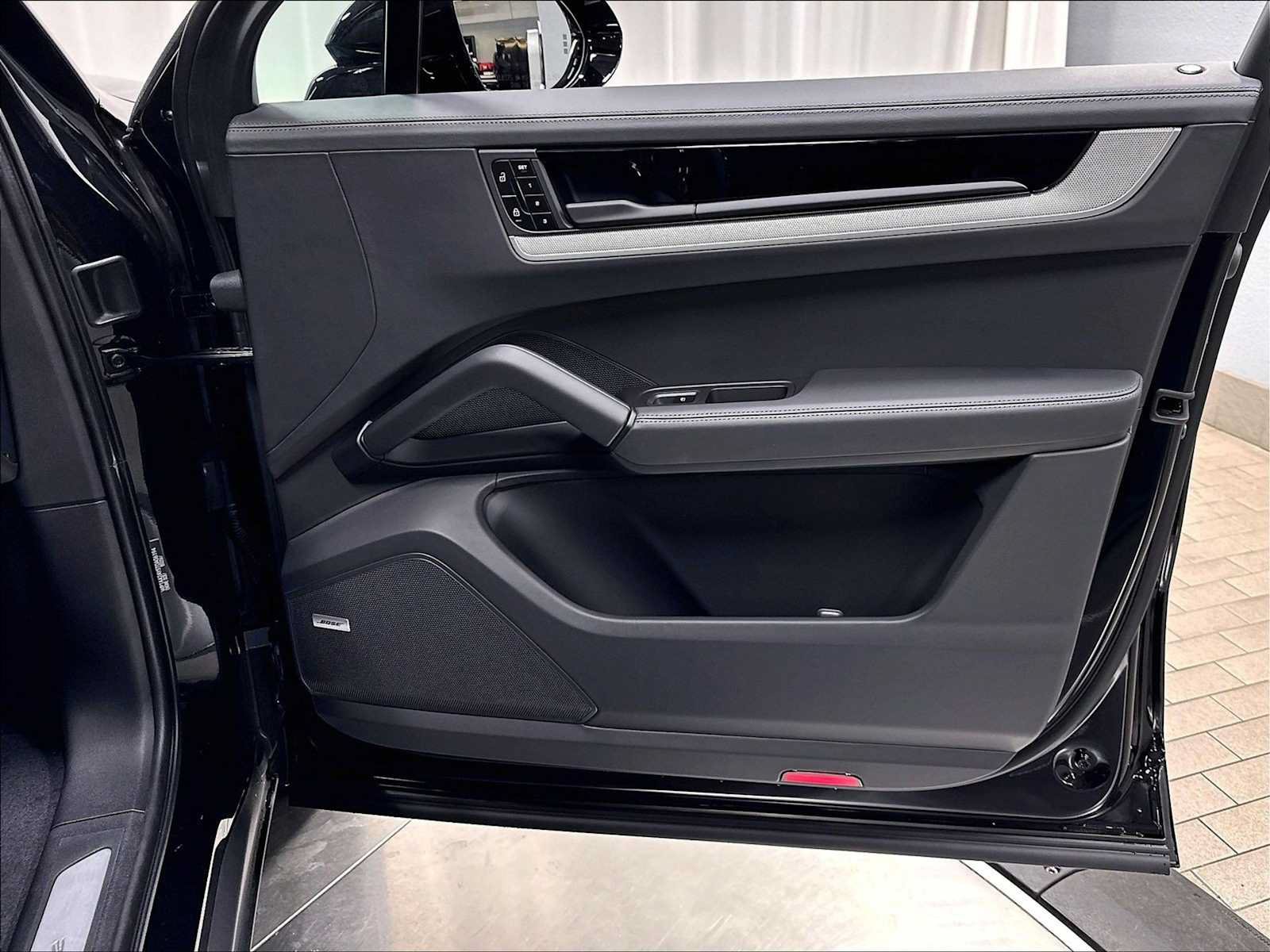 New 2026 Porsche Cayenne AWD/4WD image 28