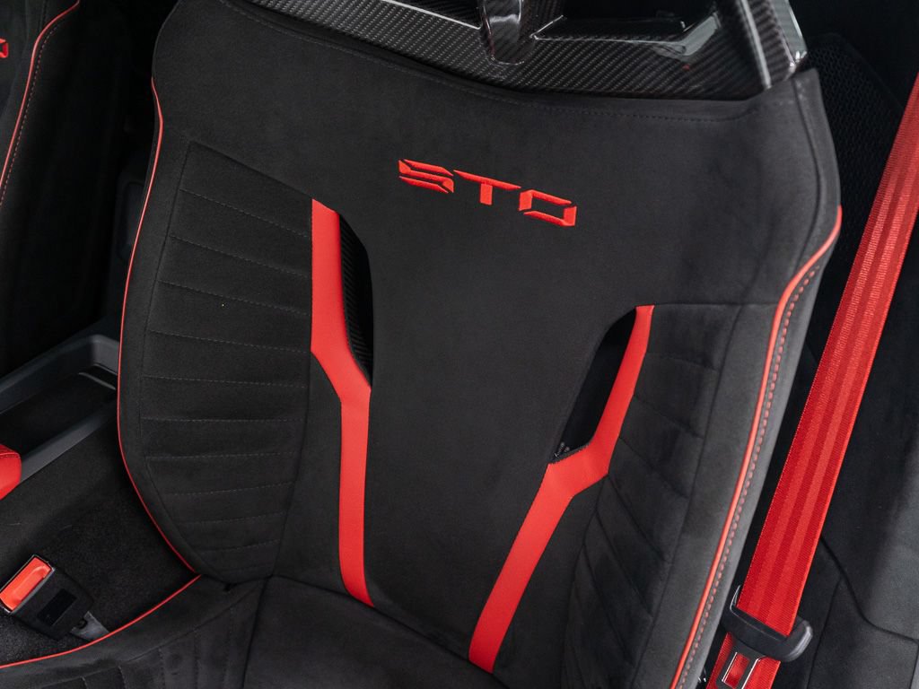 Used 2023 Lamborghini Huracan STO RWD image 19