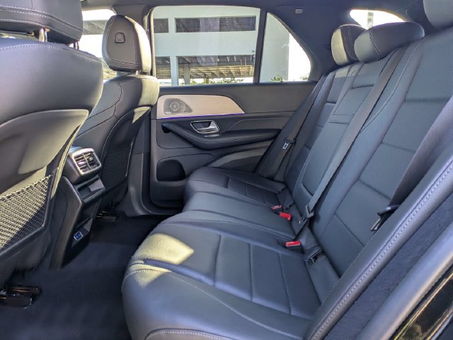 Used 2025 Mercedes-Benz GLE 350 4MATIC w/ Driver Assistance Package image 14