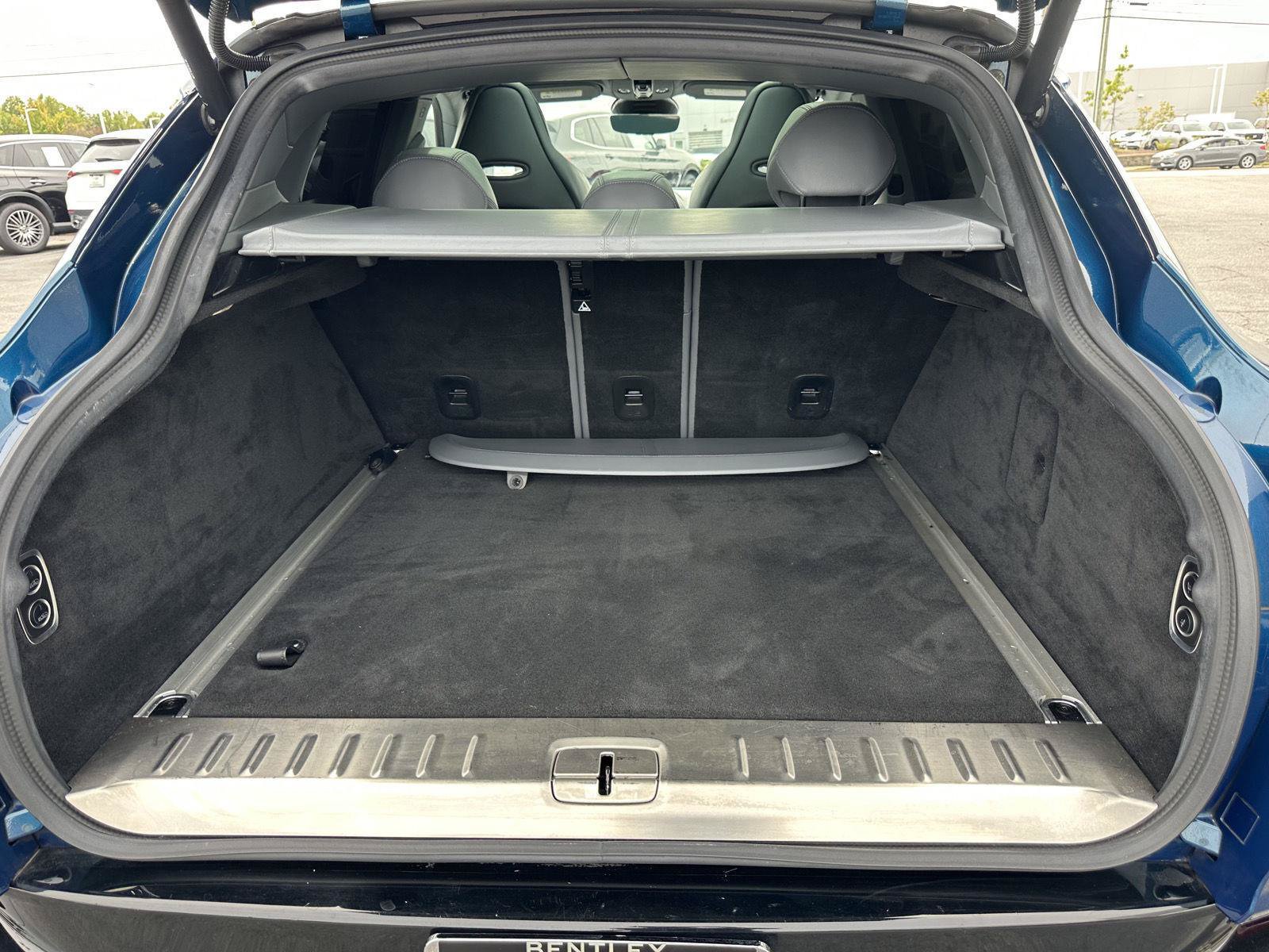 Used 2021 Aston Martin DBX AWD/4WD image 44