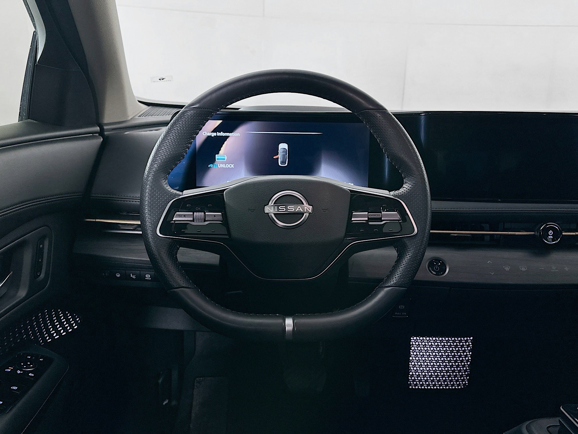 Used 2023 Nissan Ariya FWD image 18