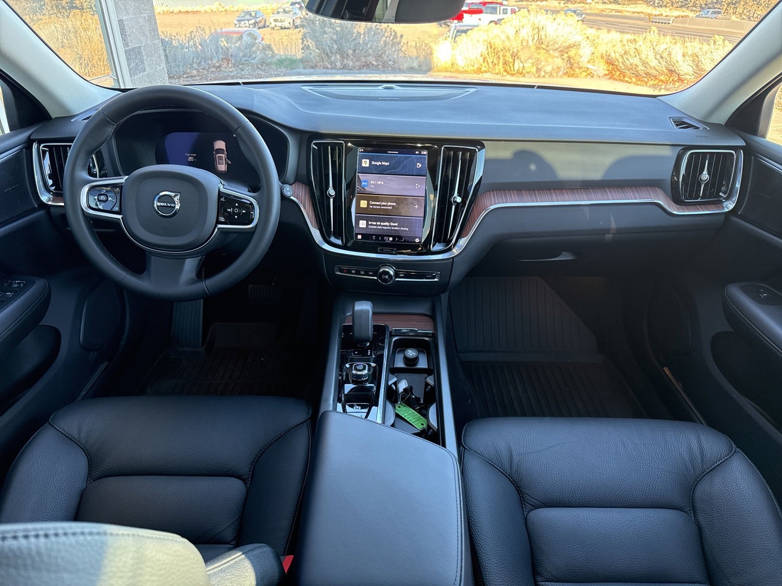 Used 2024 Volvo V60 B5 Cross Country Plus image 15