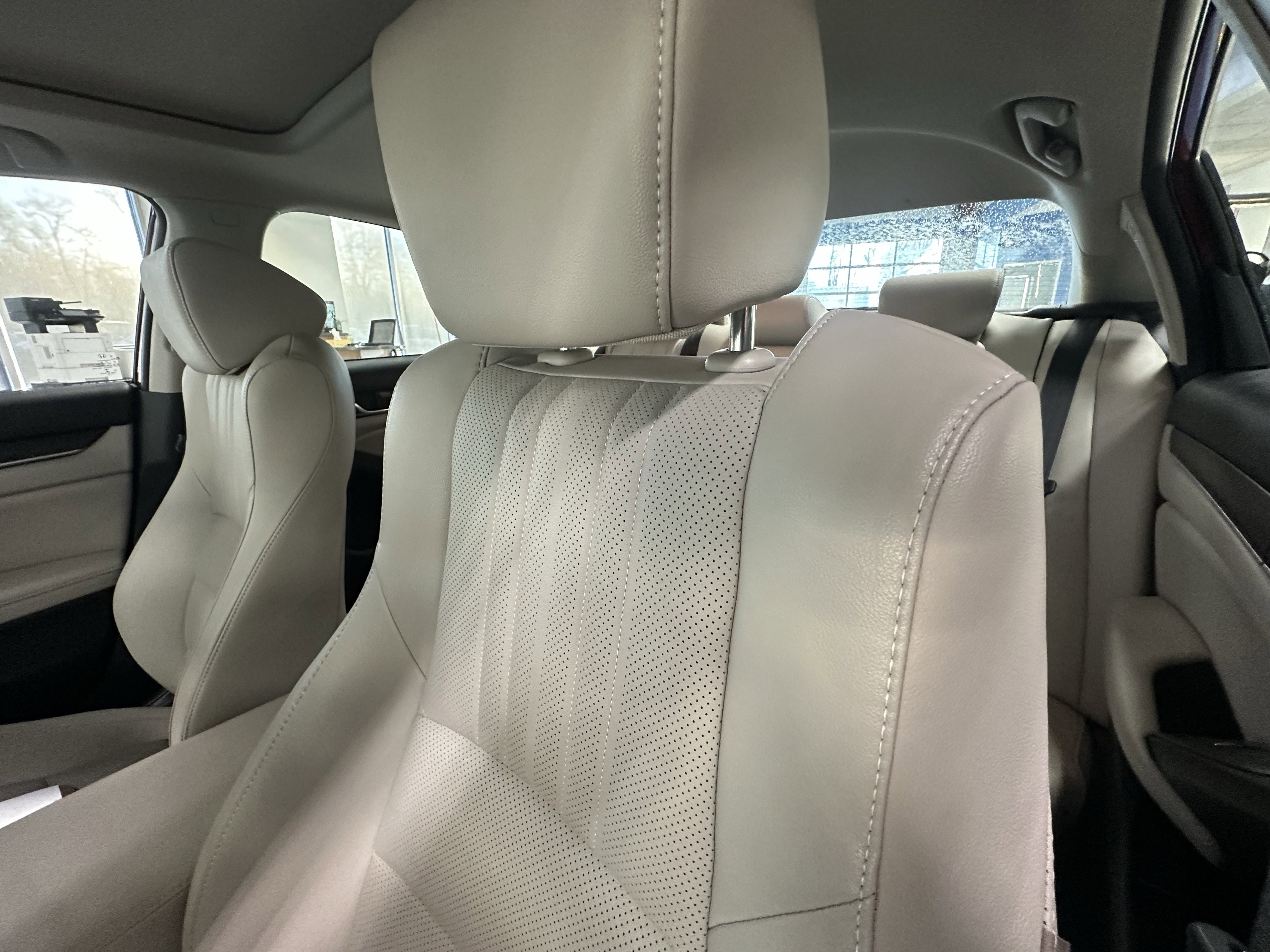 Used 2021 Honda Accord EX-L image 10