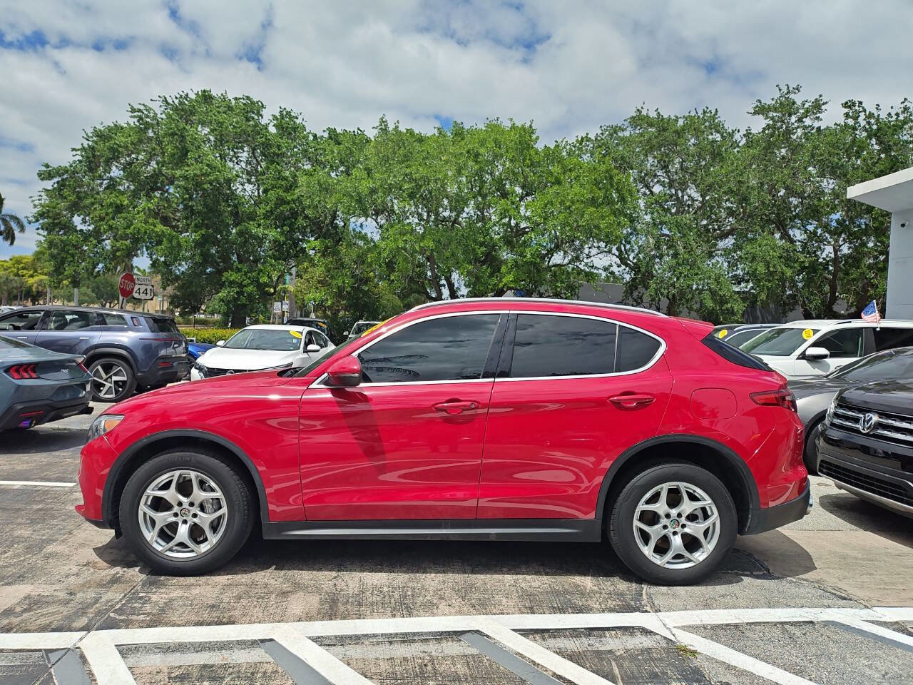 Used 2021 Alfa Romeo Stelvio Sprint w/ Sun & Sound Package AWD/4WD image 4