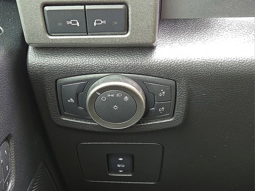 Used 2017 Ford F150 Raptor w/ Equipment Group 802A Luxury image 26