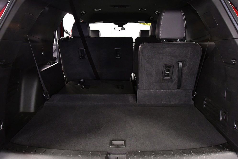 Used 2023 Chevrolet Traverse LT w/ LPO, Floor Liner Package image 31