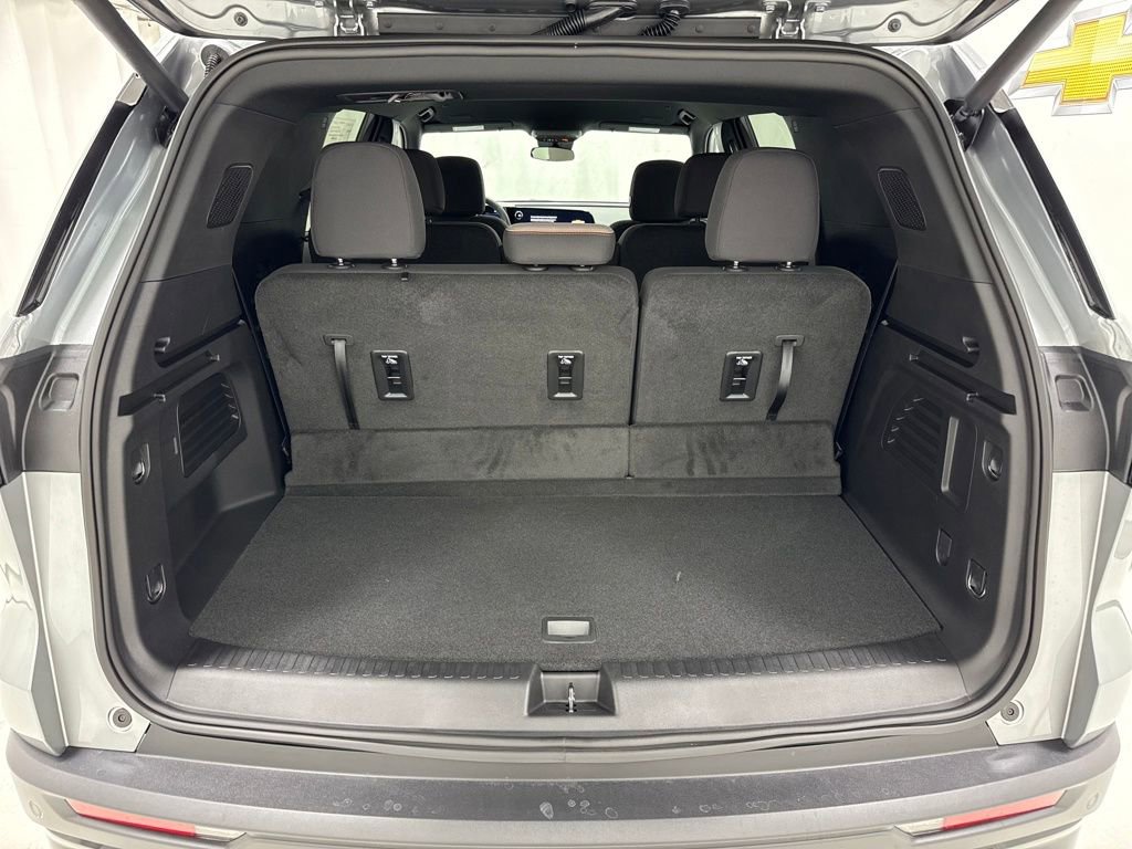 New 2026 Chevrolet Traverse LT w/ Midnight/Sport Edition image 16