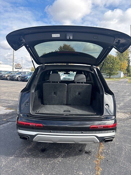Used 2025 Audi Q7 3.0T Premium Plus AWD/4WD image 31