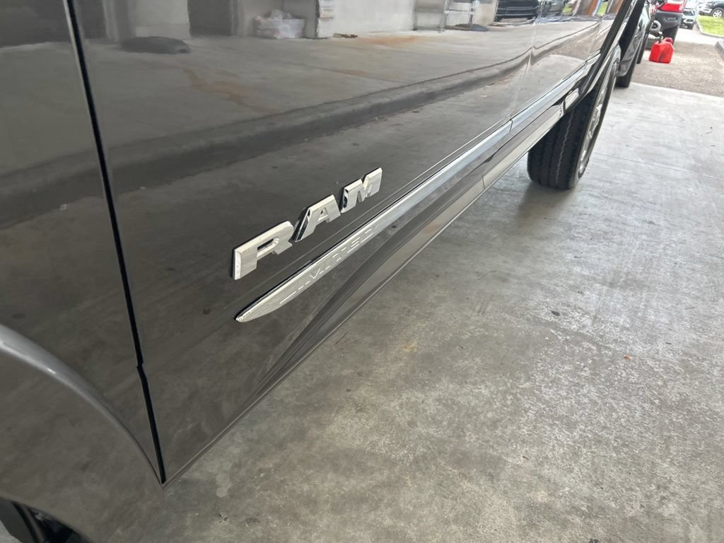 Used 2023 RAM 2500 Limited AWD/4WD image 18