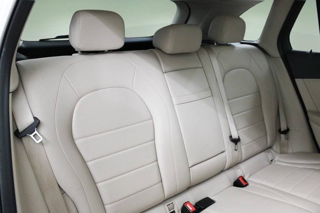 Used 2022 Mercedes-Benz GLC 300 image 28