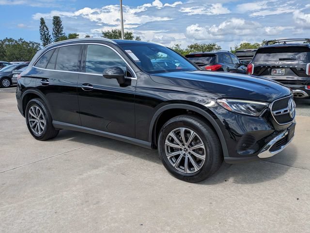 Used 2024 Mercedes-Benz GLC 300 4MATIC image 2