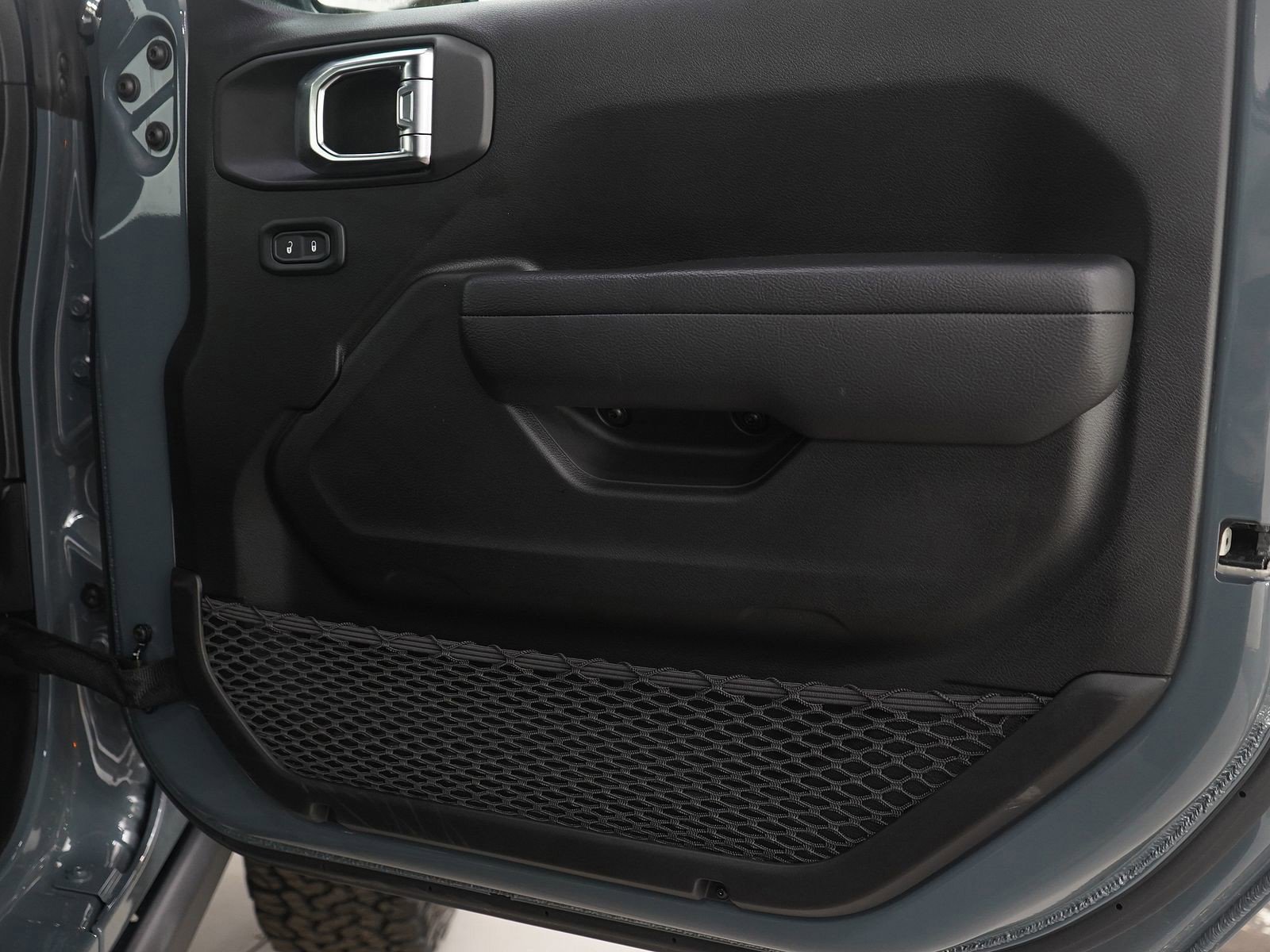 Used 2025 Jeep Wrangler Unlimited Rubicon 4xe w/ Safety Group image 9