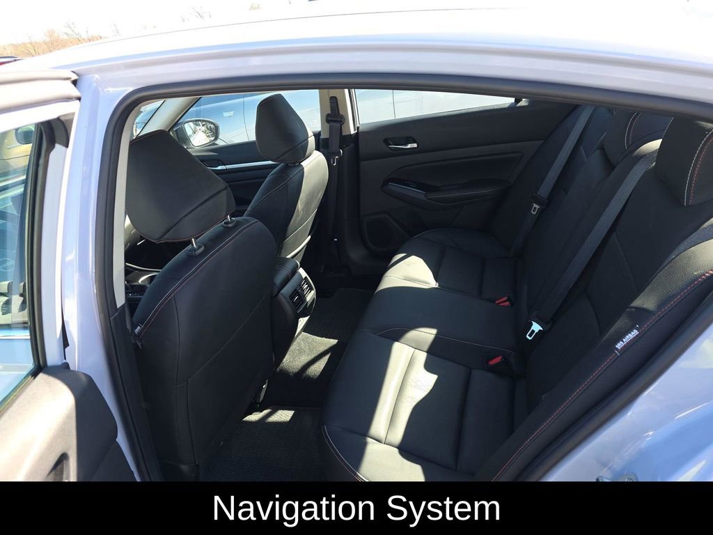 Used 2024 Nissan Altima 2.0 SR image 7