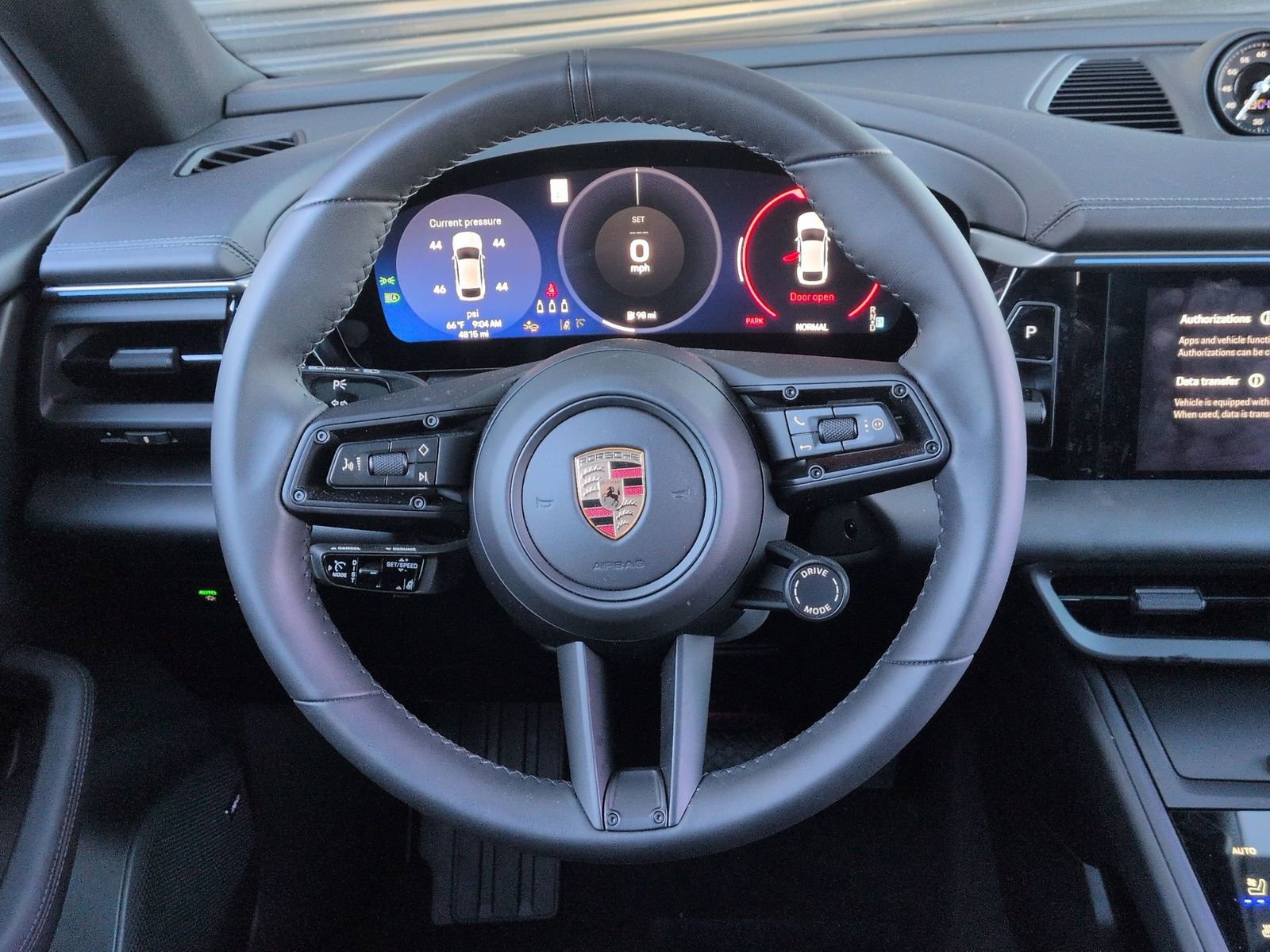 Certified 2025 Porsche Macan 4 Electric image 16