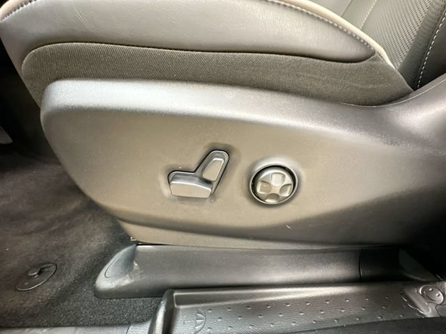 New 2027 Chrysler Pacifica Limited w/ S Appearance Package AWD/4WD image 15