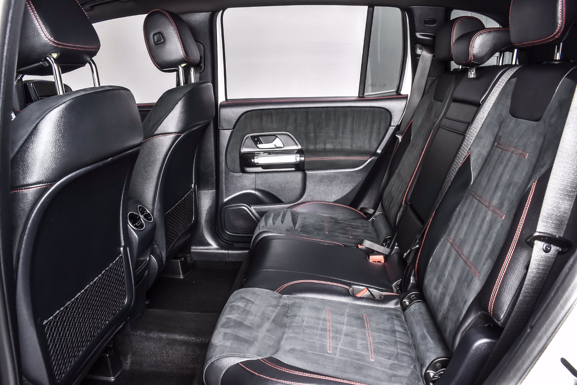 Used 2022 Mercedes-Benz GLB 250 4MATIC w/ AMG Line image 19
